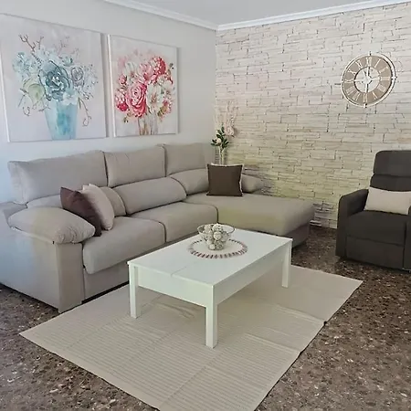 Acogedora Y Confortable Casa Familiar En * L'Olleria