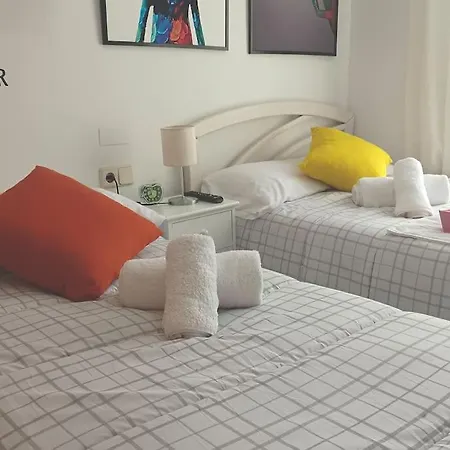 Acogedora Y Confortable Casa Familiar En * L'Olleria
