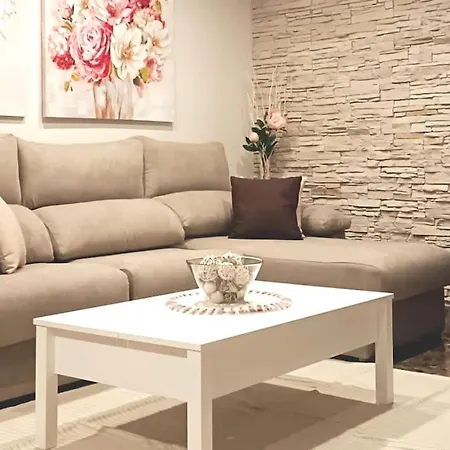 Acogedora Y Confortable Casa Familiar En Сasa de vacaciones L'Olleria