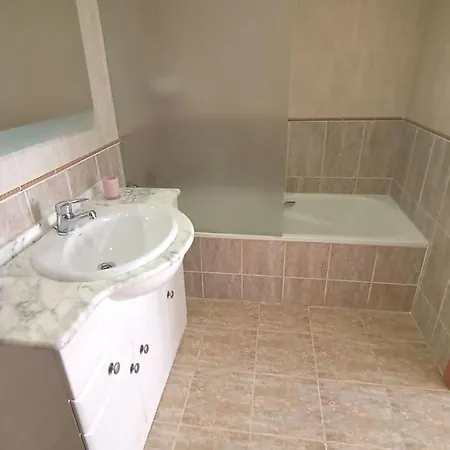 Acogedora Y Confortable Casa Familiar En Сasa de vacaciones L'Olleria