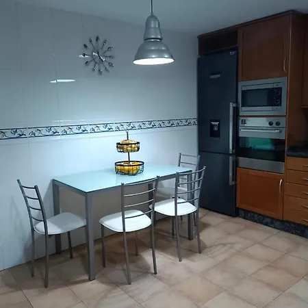 Acogedora Y Confortable Casa Familiar En L'Olleria